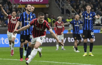 吃饭睡觉打国米!米兰遇到国米就来劲!联赛摆烂,杯赛狂