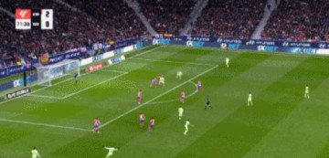 西甲疯狂一夜！巴萨0-2到4-2逆转，重返榜首，西蒙尼换人失败