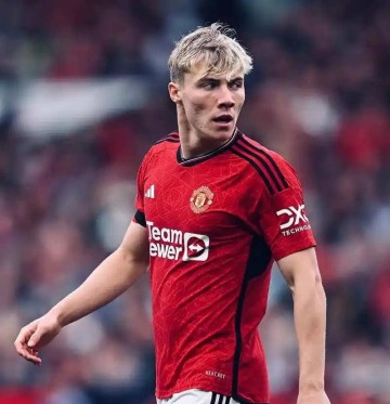 身价5500万欧!曼联中锋渴望重返意甲,本赛季37场仅造8球,信心尽失