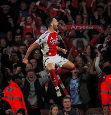 1-0!擅打硬仗,解决中锋问题,对这样的阿森纳,皇马欧冠卫冕悬