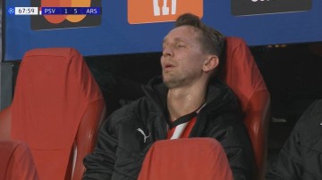 卢克-德容谈7球惨败:我们对尤文踢得不错,但阿森纳比我们强得多