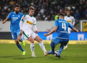 波鸿 VS 霍芬海姆:德甲赛场,排名相近球队的激烈碰撞