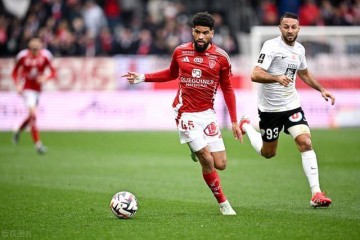 法甲 布雷斯特VS兰斯,200中180W,这场绝对稳,3500蓓比分已打好,跟上就是收!