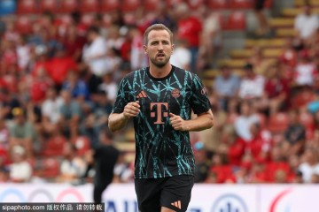 玩梗!凯恩:德甲捧杯的话 或许人们不再议论我的冠军数