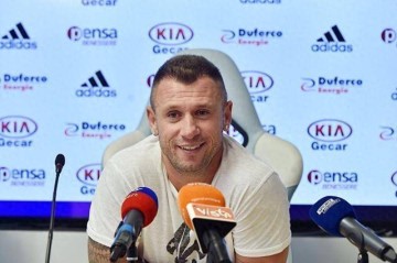 3次反击vs20次射门:国米保守战术陷欧冠困局